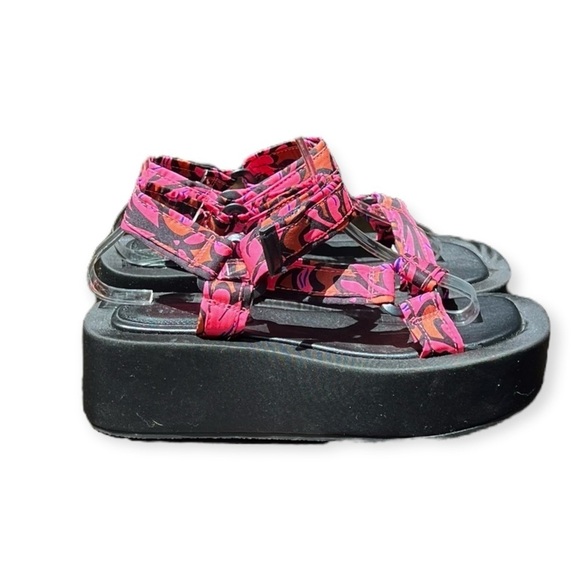 🌻ASOS Design Pink Colorful Sporty Flat Platform Sandals Size 7 - Picture 2 of 11